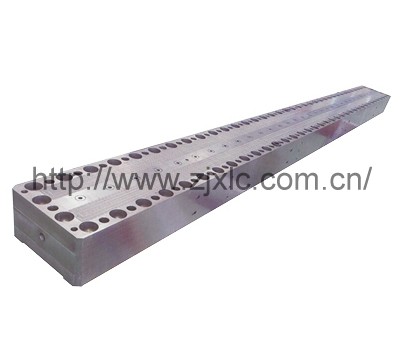 polyester non-woven spinneret