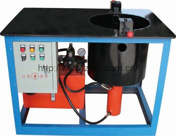 assembling and disassembling device of self-tighten spin pack